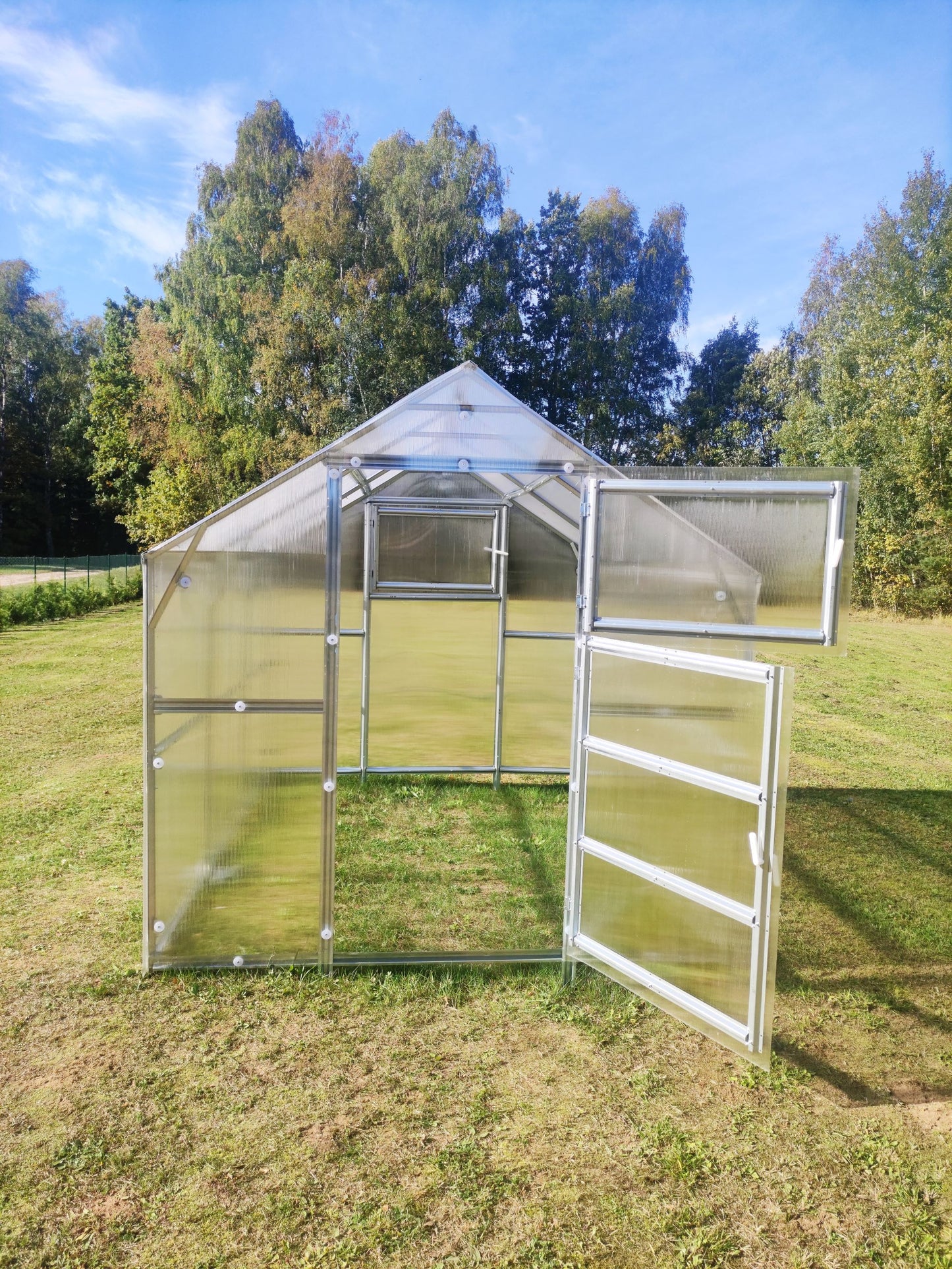 Kasvihuone Omega House 4,7 m²