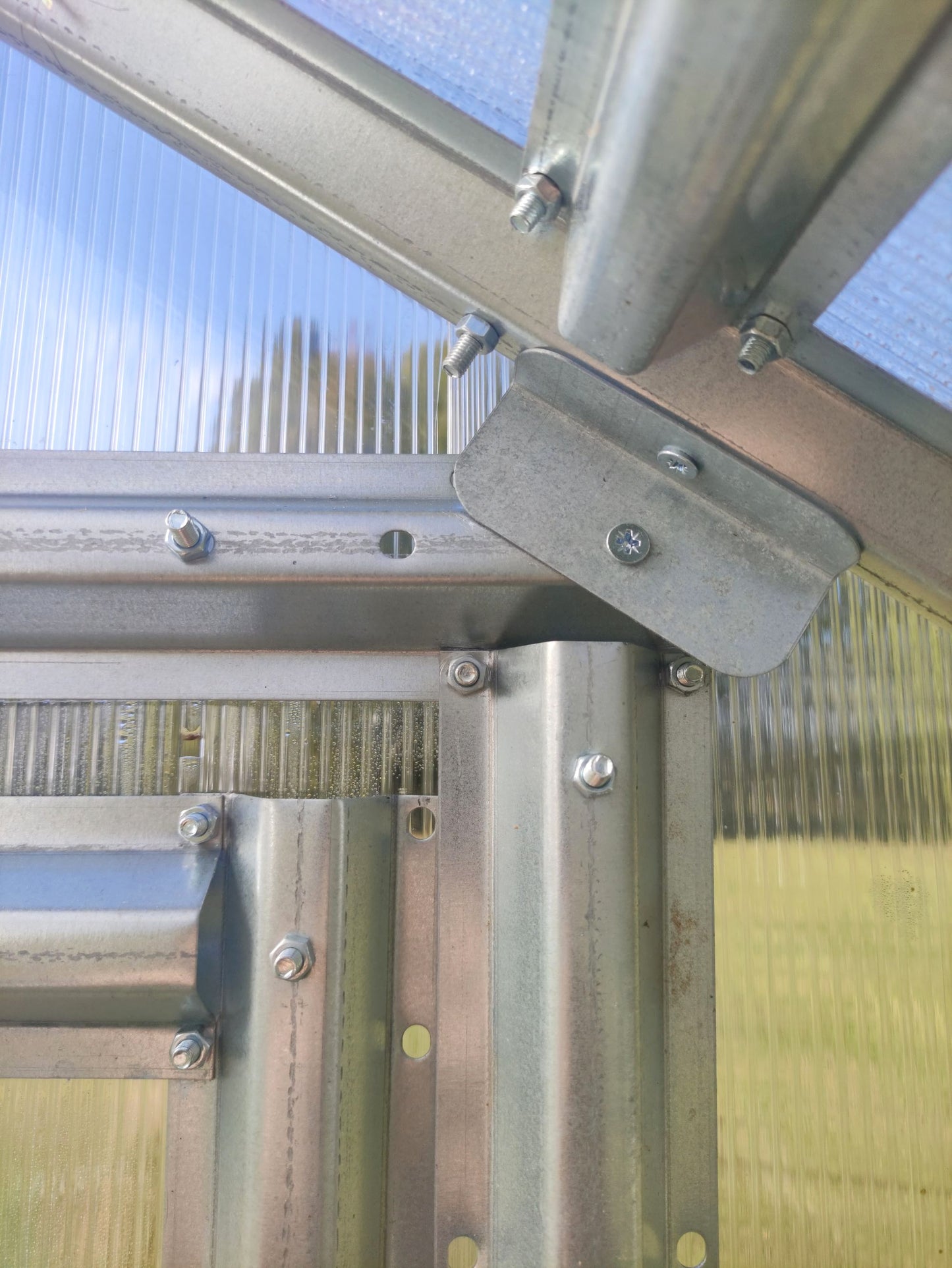 Kasvihuone Omega House 9,4 m²