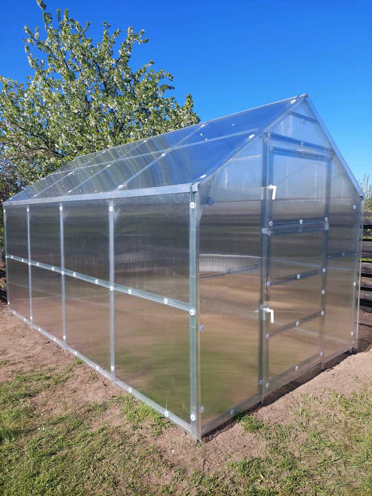 Kasvihuone Omega House 9,4 m²