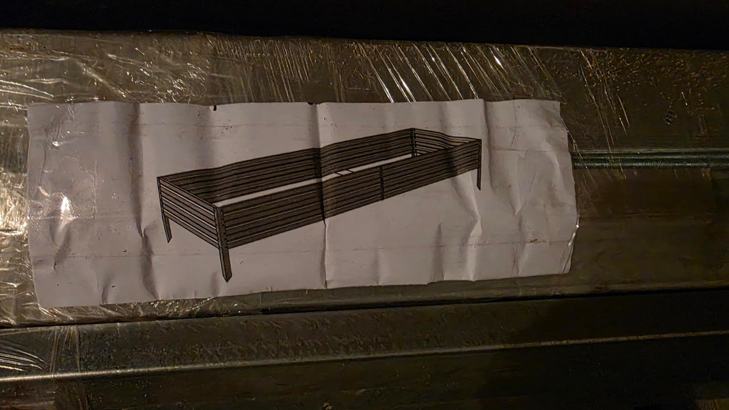 Viljelypenkin reunus noin 1 x 2 m